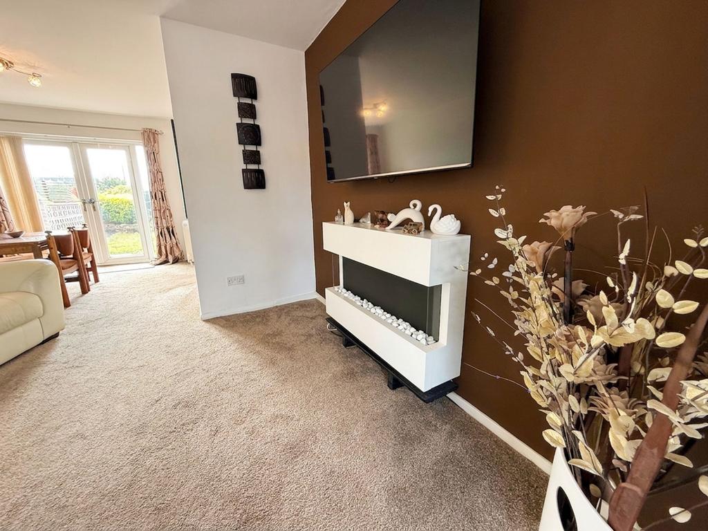 House in Rotherham, Brinsworth - View 4