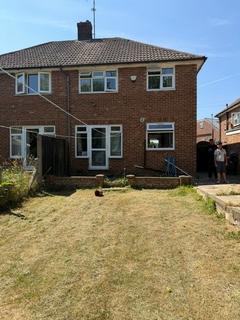 3 bedroom semi-detached house to rent, Fallowfield, LU3 1UN