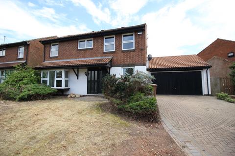 4 bedroom detached house for sale, Auriol Park Road, Worcester Park KT4