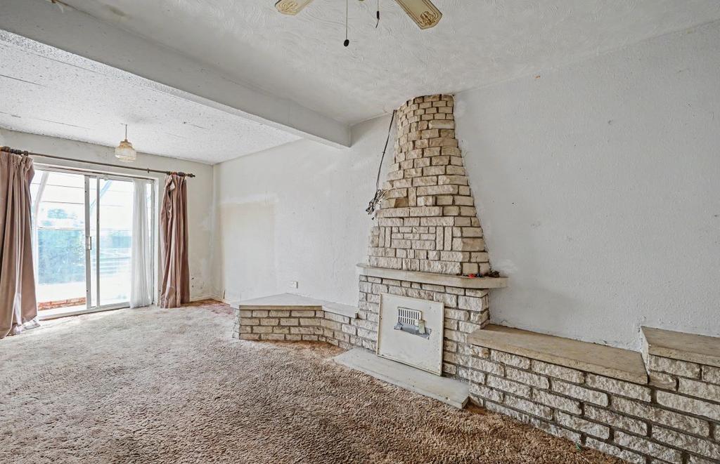 Living room, fireplace