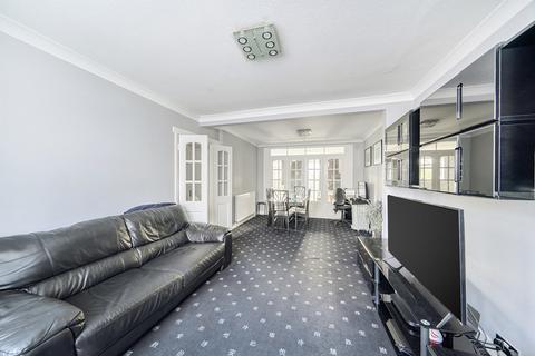4 bedroom semi-detached house for sale, Thistlecroft Gardens, Stanmore
