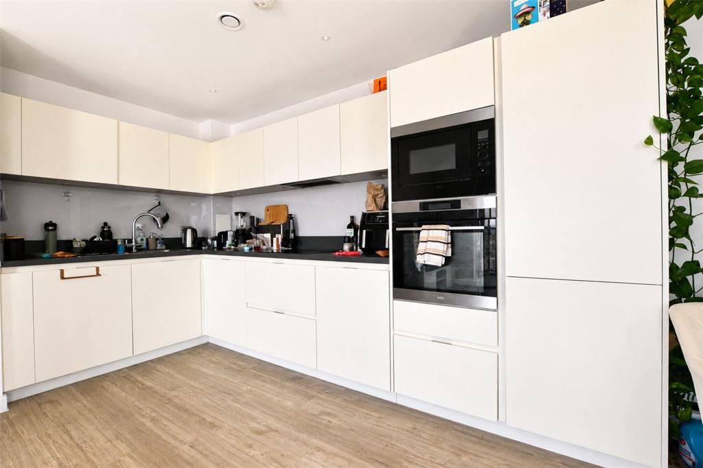 Apartment in London - View 2