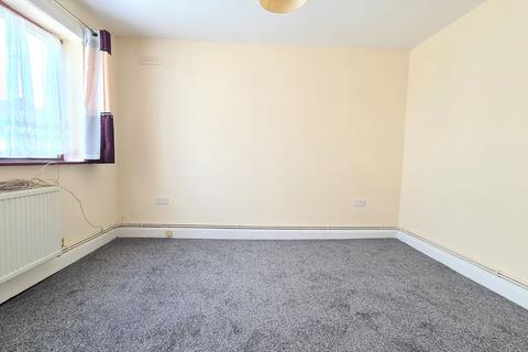2 bedroom maisonette to rent, Warkworth Gardens, Isleworth, TW7