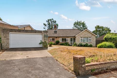 3 bedroom bungalow for sale, Courtleas, Cobham, KT11
