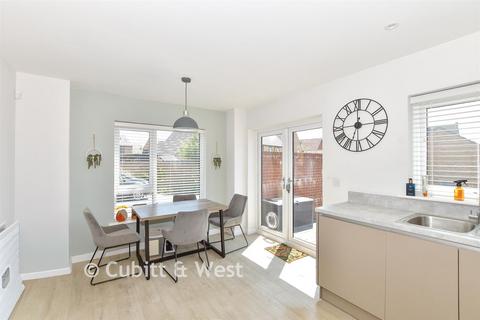 3 bedroom semi-detached house for sale, Summer Barn Place, Crawley RH11