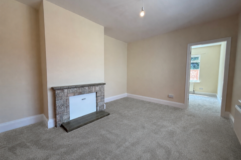 4 bedroom detached bungalow to rent, Chester Road, Walsall, WS9
