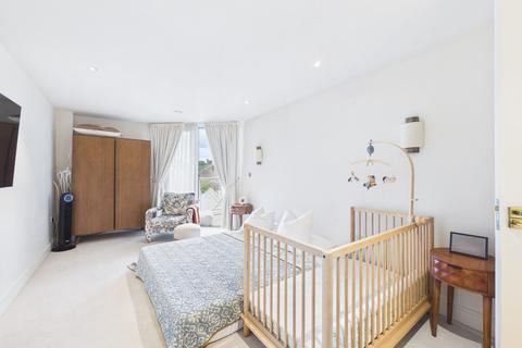 2 bedroom flat for sale, Flower Lane, Titan Court, NW7