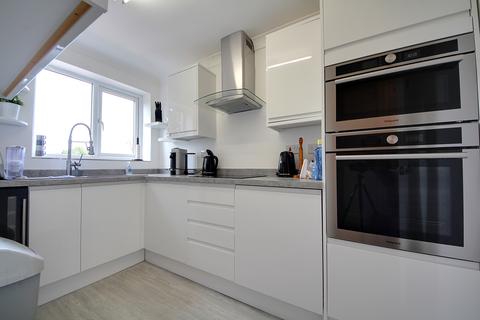 2 bedroom flat to rent, St Simons Court, Norwich