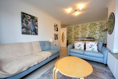 2 bedroom flat to rent, St Simons Court, Norwich