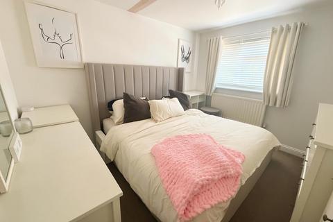 3 bedroom semi-detached house to rent, Leagrave High Street, Luton