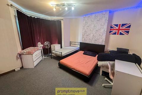 3 bedroom terraced house to rent, Highfield Road Luton LU4 8AZ