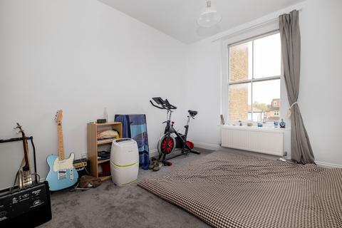2 bedroom apartment to rent, The Avenue Surbiton KT5