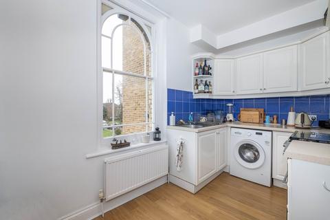 2 bedroom apartment to rent, The Avenue Surbiton KT5