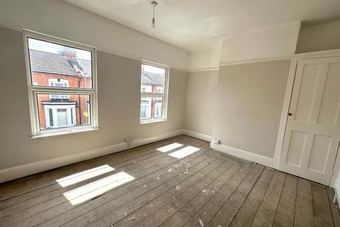 3 bedroom terraced house to rent, Turner Street, Abington, Northampton NN1