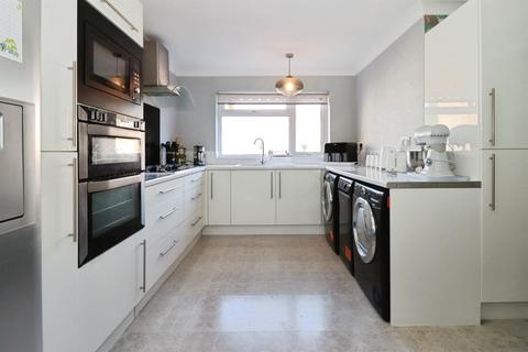 3 bedroom end of terrace house for sale, Caraway Gardens, Bristol