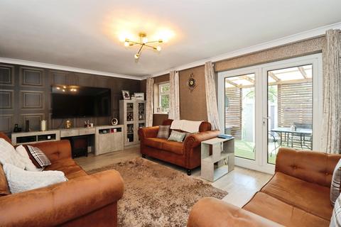 3 bedroom end of terrace house for sale, Caraway Gardens, Bristol
