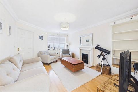 3 bed semi-detached house for rent in Whitchurch Road, Fleet, Hampshire, GU51