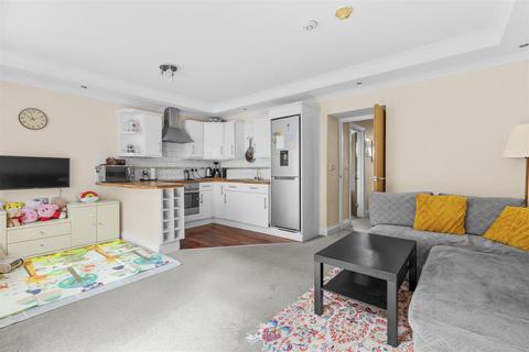 1 bedroom maisonette for sale, London Road, High Wycombe HP11