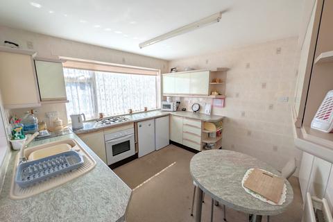 2 bedroom bungalow for sale, Mayfield Grove, Skegness, PE25