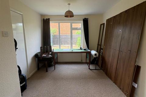 3 bedroom end of terrace house to rent, Drovers Way, Hatfield