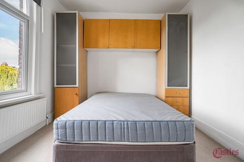 1 bedroom flat to rent, Sidney Avenue, Palmers Green, N13