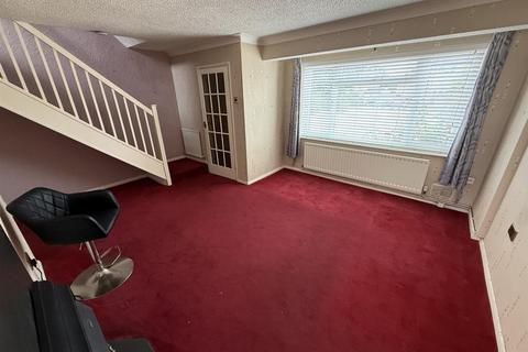 3 bedroom terraced house to rent, Alesia Road, Luton, LU3 3QH