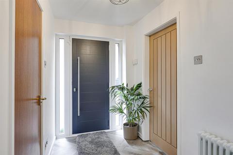 3 bedroom detached house for sale, Heathfield, Mirfield WF14