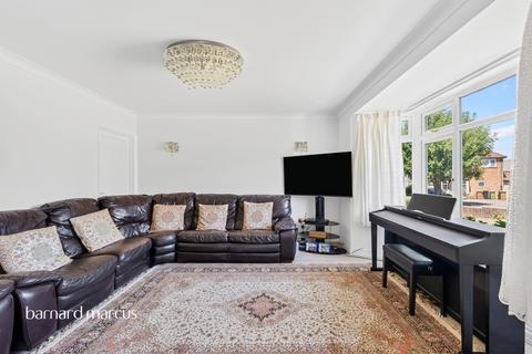 4 bedroom semi-detached house for sale, Ferriers Way, Epsom