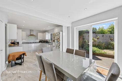 4 bedroom semi-detached house for sale, Ferriers Way, Epsom