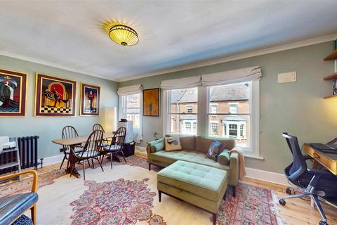2 bedroom flat for sale, Constantine Road, Hampstead Heath, NW3