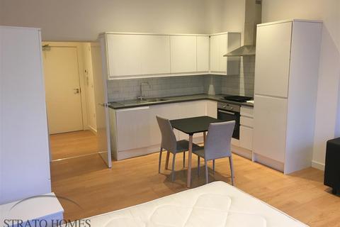 Flat to rent, Bath Road, Slough