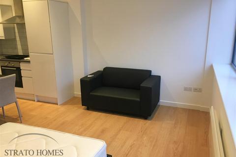 Flat to rent, Bath Road, Slough