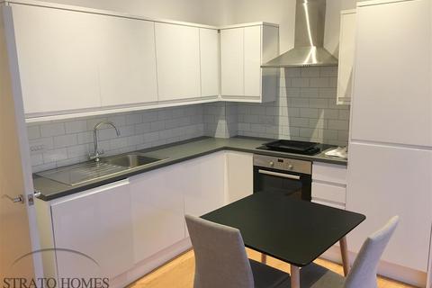Flat to rent, Bath Road, Slough
