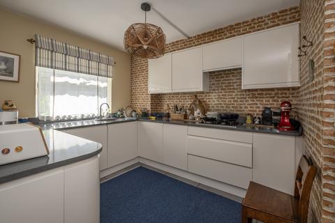 undefined, Sheen Road, Richmond, TW10