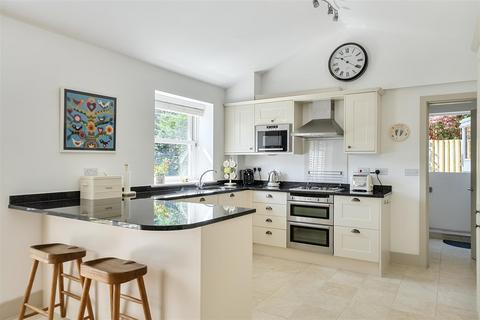 3 bedroom detached house for sale, Waterhouse Lane, Kingswood, Surrey