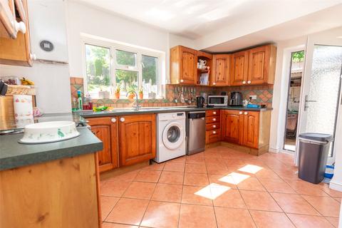 4 bedroom end of terrace house for sale, Arnall Drive, Bristol, BS10