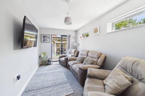 undefined, Howdale Road, Hull, HU8 9JZ