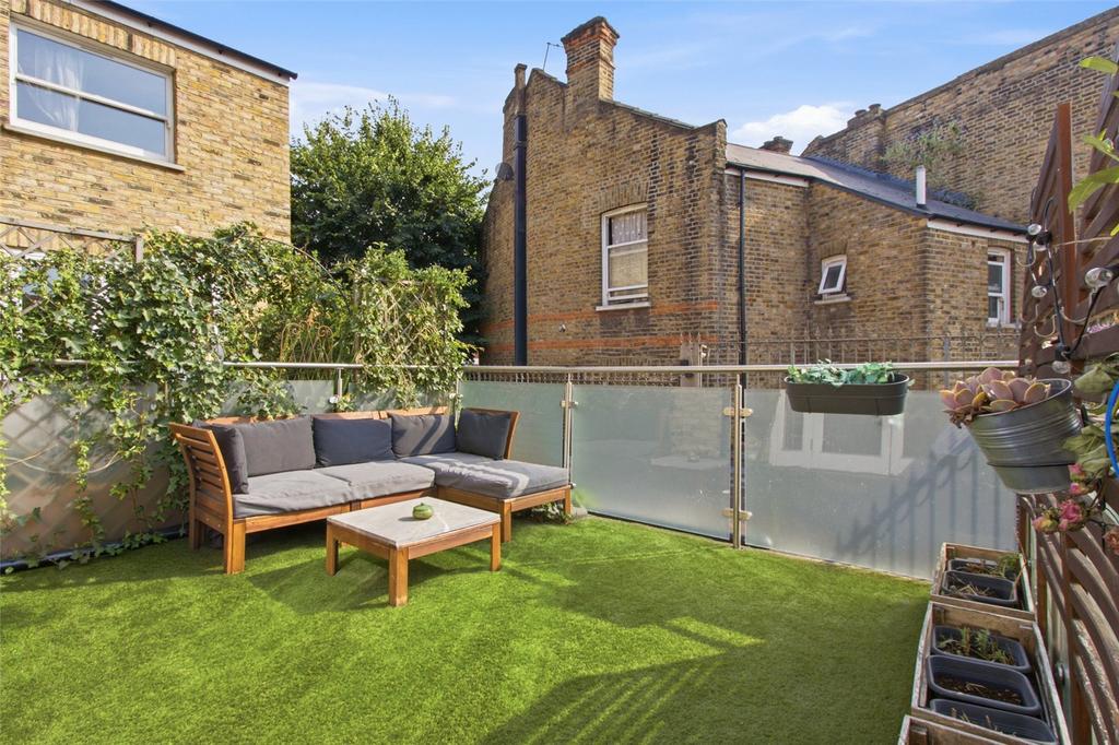 Apartment in London - View 2