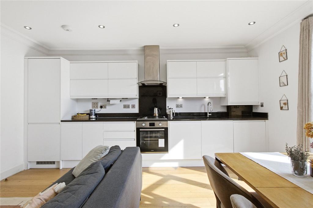 Apartment in London - View 3