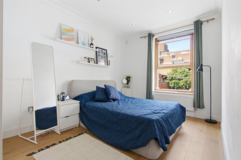Apartment in London - View 5