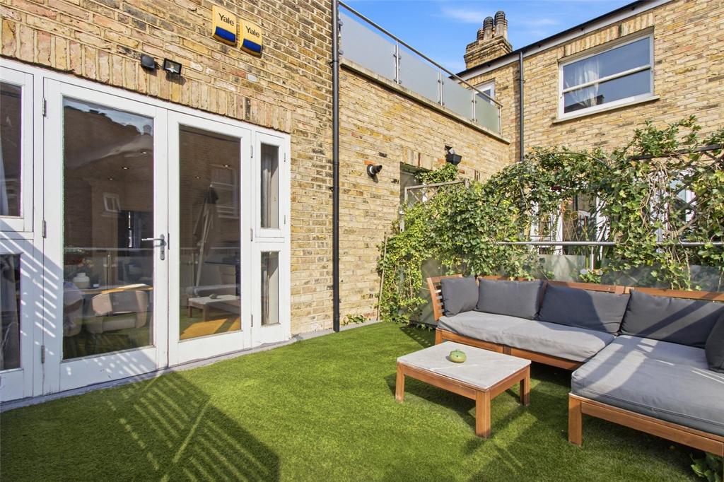 Apartment in London - More