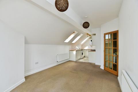 2 bedroom flat for sale, Sandbach Road South, Alsager, Stoke-on-Trent, Cheshire, ST7