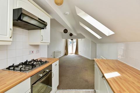 2 bedroom flat for sale, Sandbach Road South, Alsager, Stoke-on-Trent, Cheshire, ST7