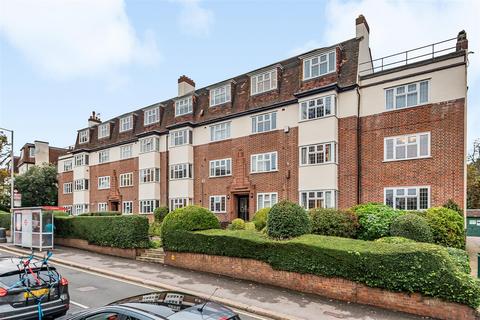 1 bedroom flat to rent, Wentworth Court, Surbiton