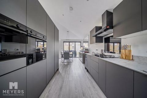 4 bedroom semi-detached house for sale, 14 Warmwell Road, Crossways, DT2 8