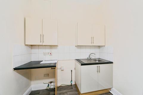 1 bedroom flat for sale, Abergele Road, Colwyn Bay, Conwy, LL29