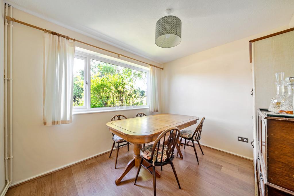 1487404-8-6a4bd82...