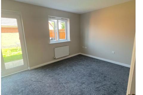 3 bedroom terraced house to rent, Savannah Place, Great Sankey WA5