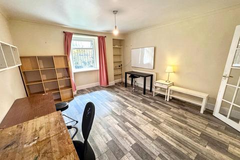 undefined, Dixon Avenue, Glasgow G42