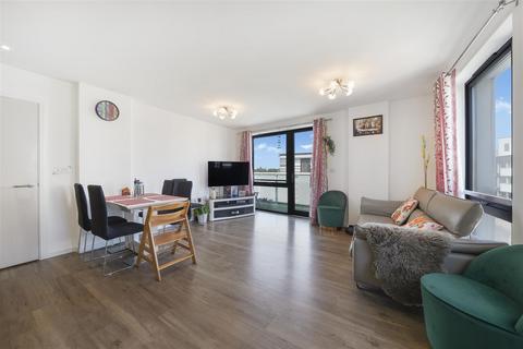 2 bedroom flat to rent, Williams Way, Wembley